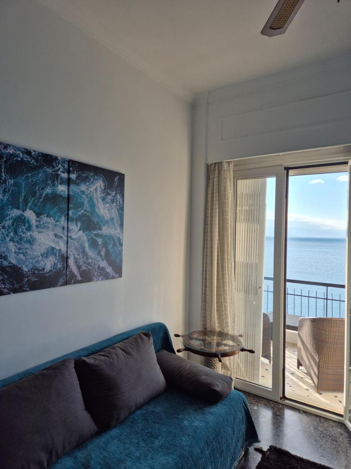 Captain'S Home Loutraki エクステリア 写真